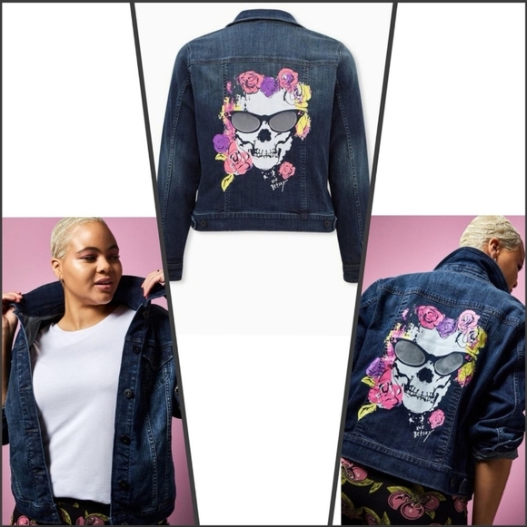 🍁🍂TORRID 2X Betsey Johnson Skull Denim Trucker Jacket - Dark Wash - Picture 1 of 8